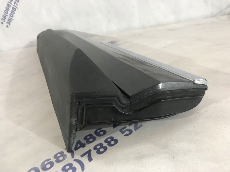 Накладка дверей FT4Z5825556AB Ford Edge