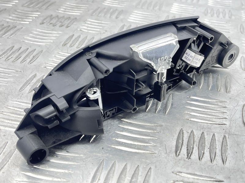 Ручка дверей внутрішня 4L0837020 Audi Q7