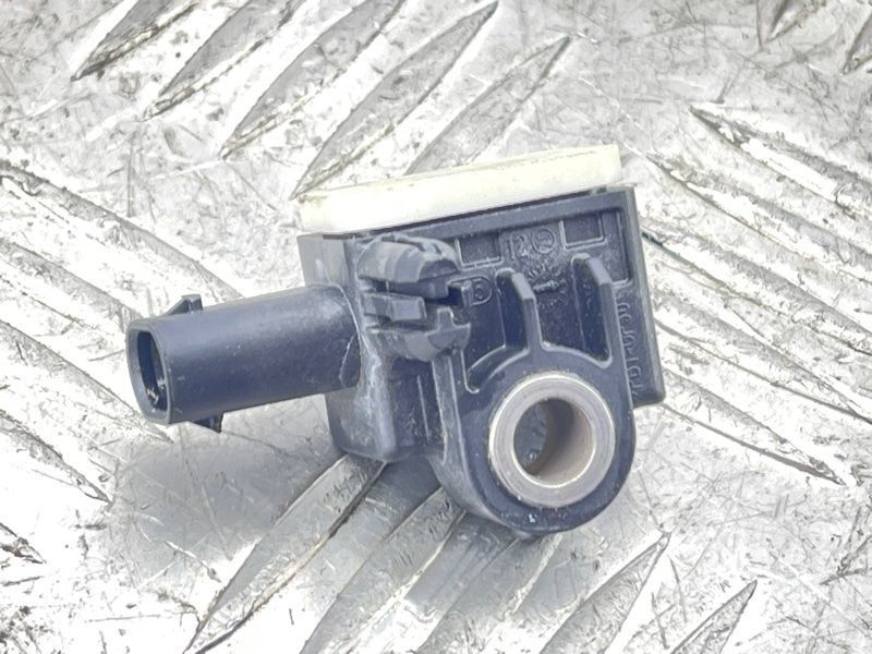 Датчик удару передній 4H0959651A Audi A7 Audi A6, Audi A7, Audi A8, Audi RS7, Audi S6, Audi S7, Audi S8