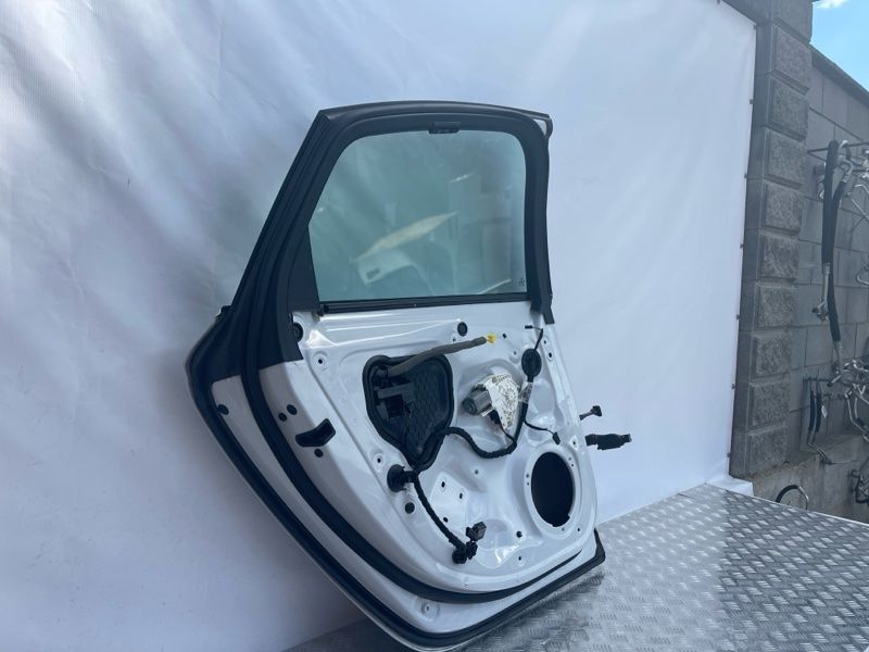 Дверь 4G5833051 Audi A6