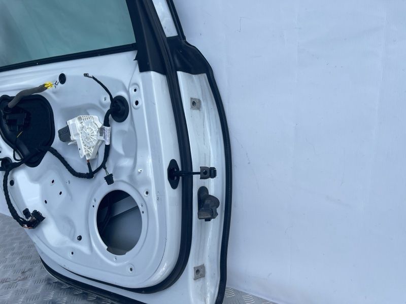 Дверь 4G5833051 Audi A6