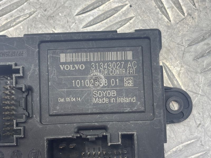 Блок керування дверей 31343027 Volvo XC60