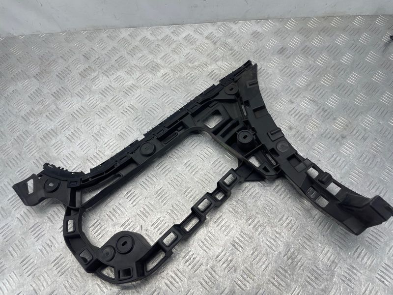 Направляюча заднього бампера ліва 3C8807393C Volkswagen CC Volkswagen CC