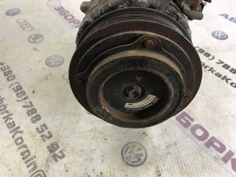 Компрессор кондиционера DA8319D629AF Ford Flex