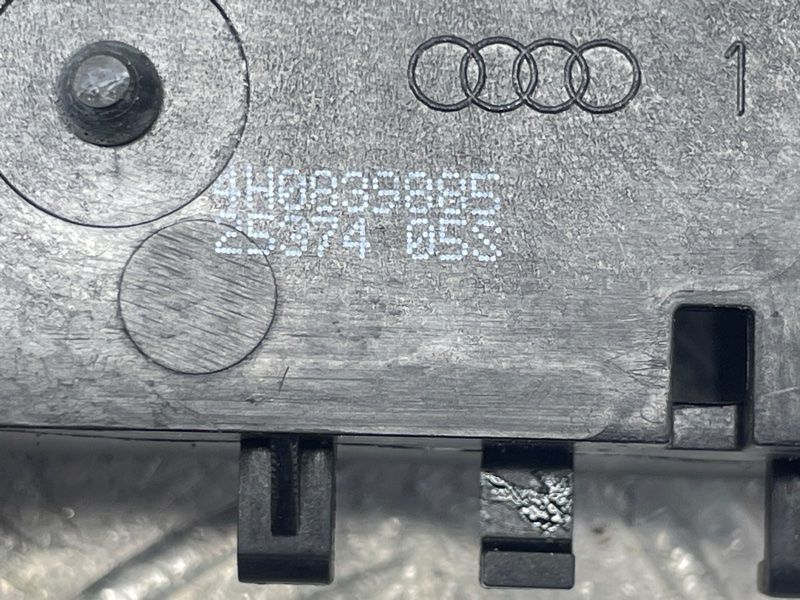 Кронштейн ручки 4H0839885 Audi A8