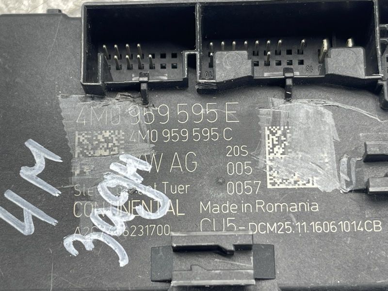Блок керування дверей 4M0959595E Audi Q7