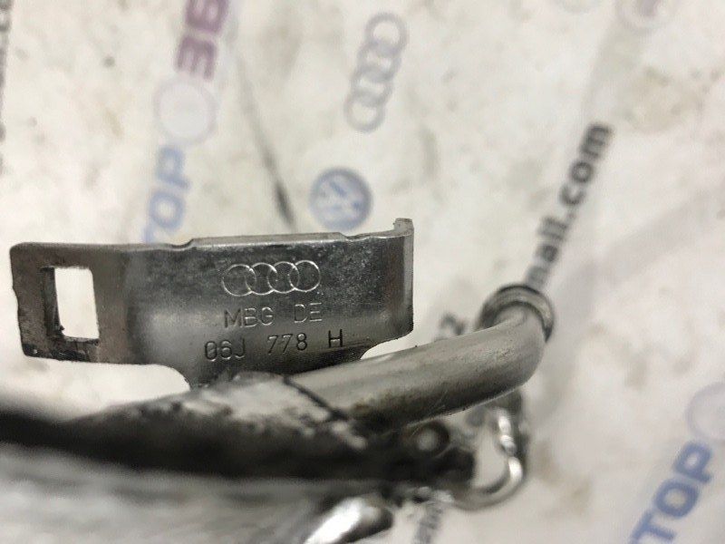 Масляна трубка турбіни 06J145778H Volkswagen Tiguan