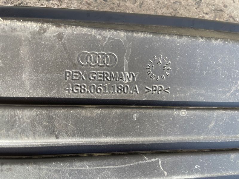 Коврик багажника 4G8061180A Audi A7