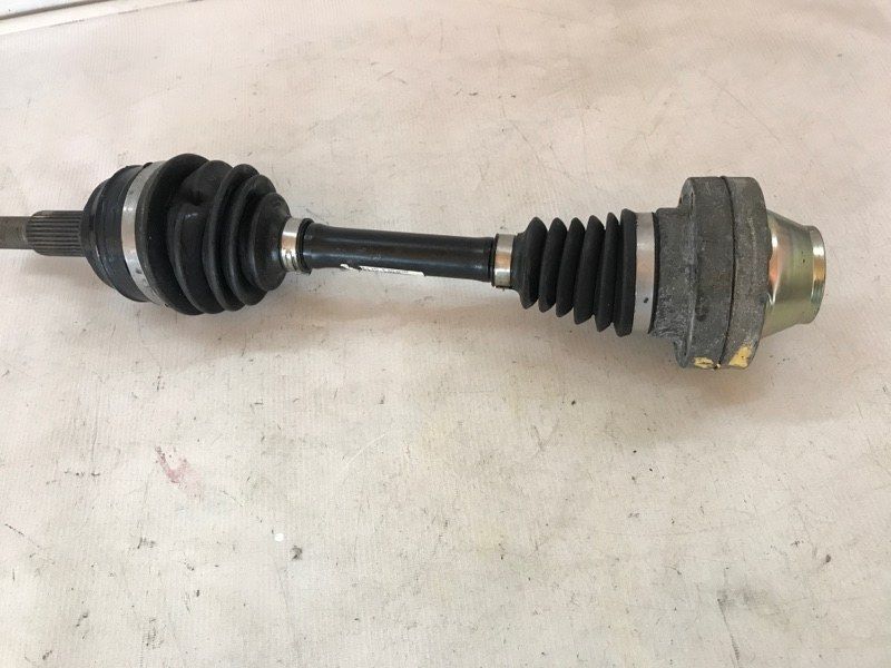 Піввісь 7P0407271B Volkswagen Touareg