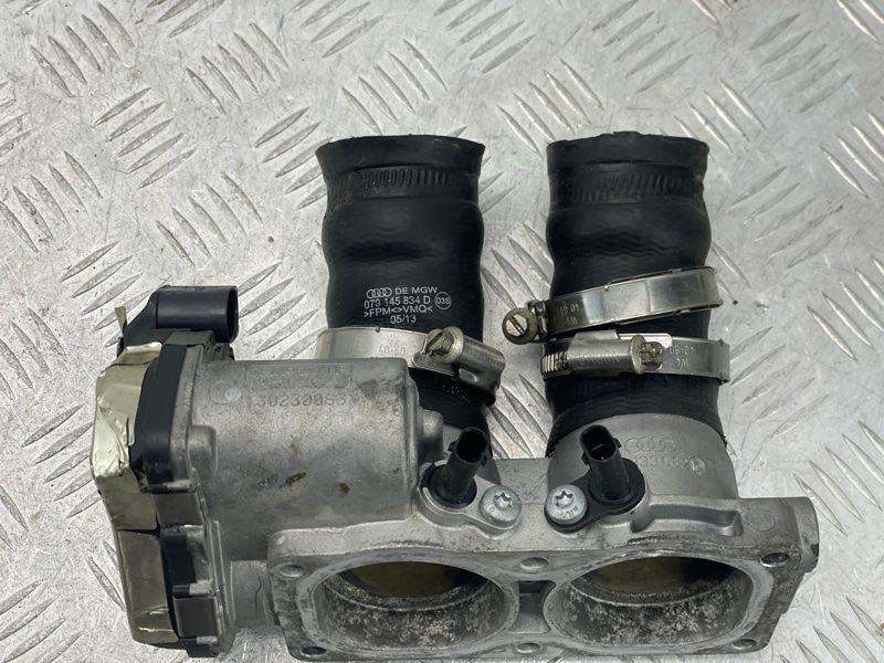Дросельна заслінка 079133062L Audi S8