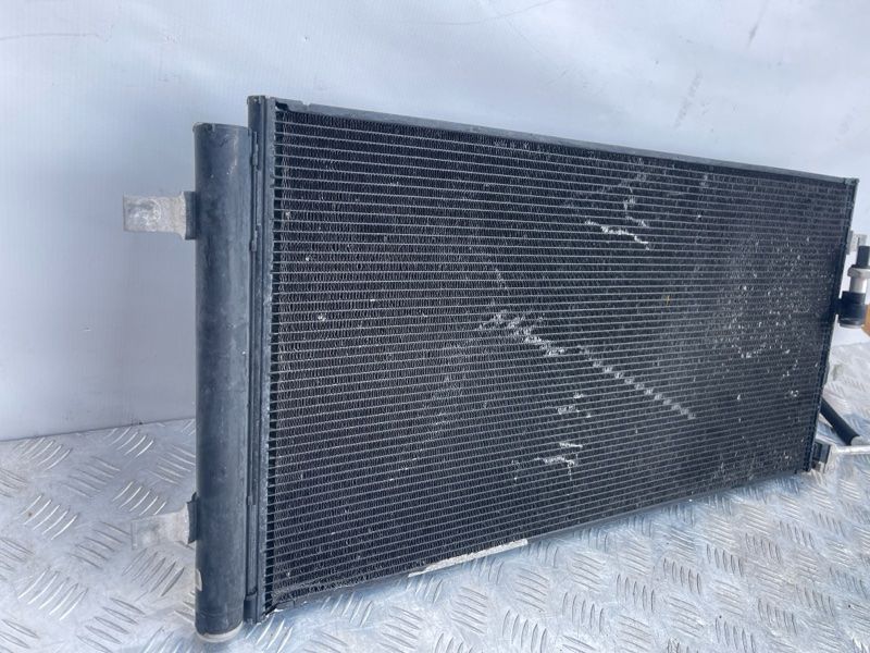 Радіатор кондиціонера 4G0260401A Audi A6