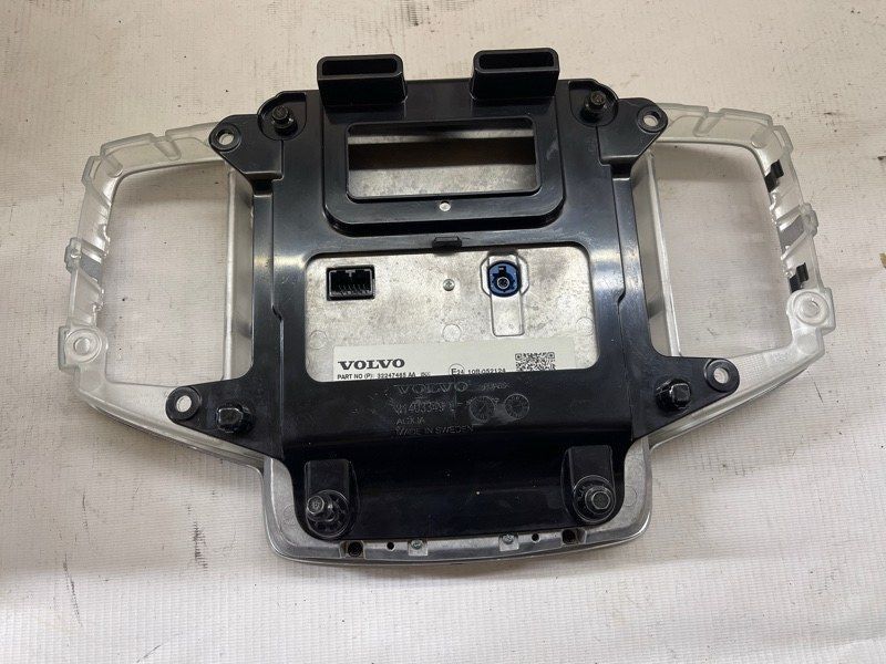 Дисплей 32247465 Volvo XC90