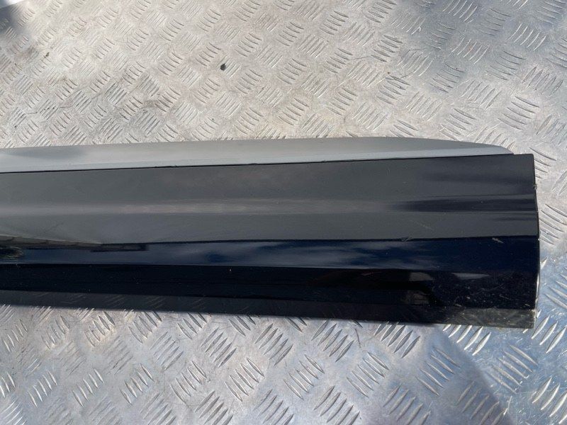 Накладка дверей 4M0853960G Audi Q7