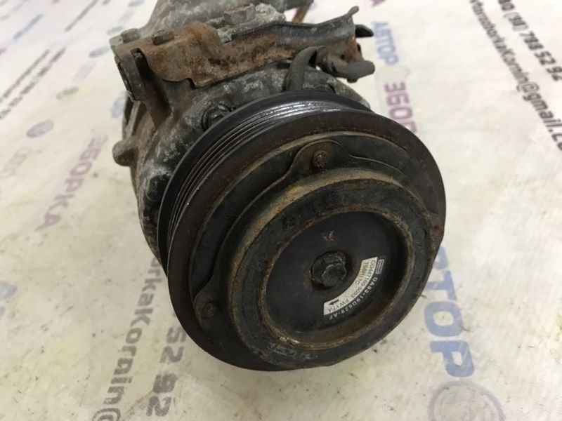 Компрессор кондиционера DA8319D629AF Ford Flex