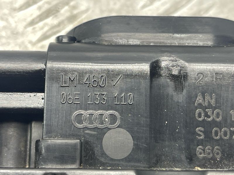 Колектор впускний Audi A6