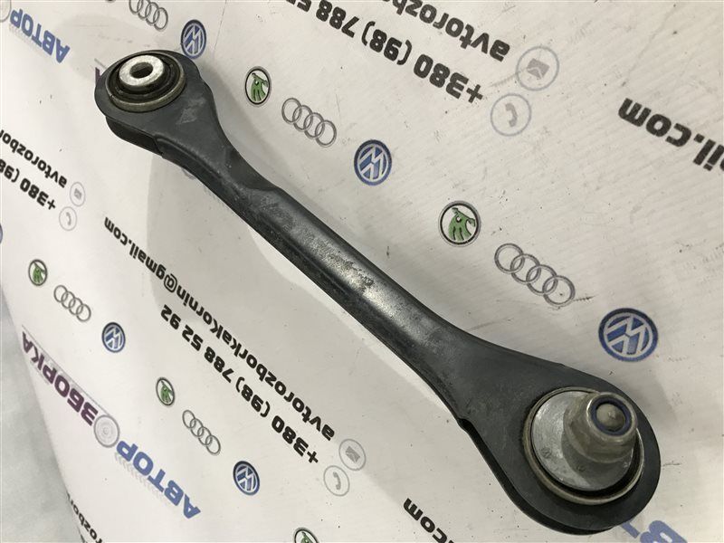 Рычаг задней подвески нижний левый/правый 8K0501529L Audi A7 Audi A4, Audi A4 Allroad, Audi A5, Audi A6, Audi A7, Audi A8, Audi Q5, Audi RS7, Audi S4, Audi S5, Audi S6, Audi S7, Audi S8, Audi SQ5, Porsche Macan
