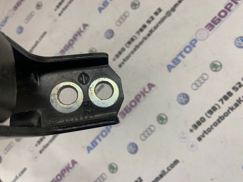 Петля двери A048520 Infiniti Q50