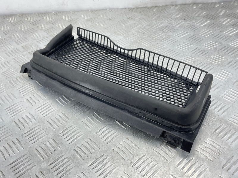 Накладка жабо 4M1819154 Audi Q7