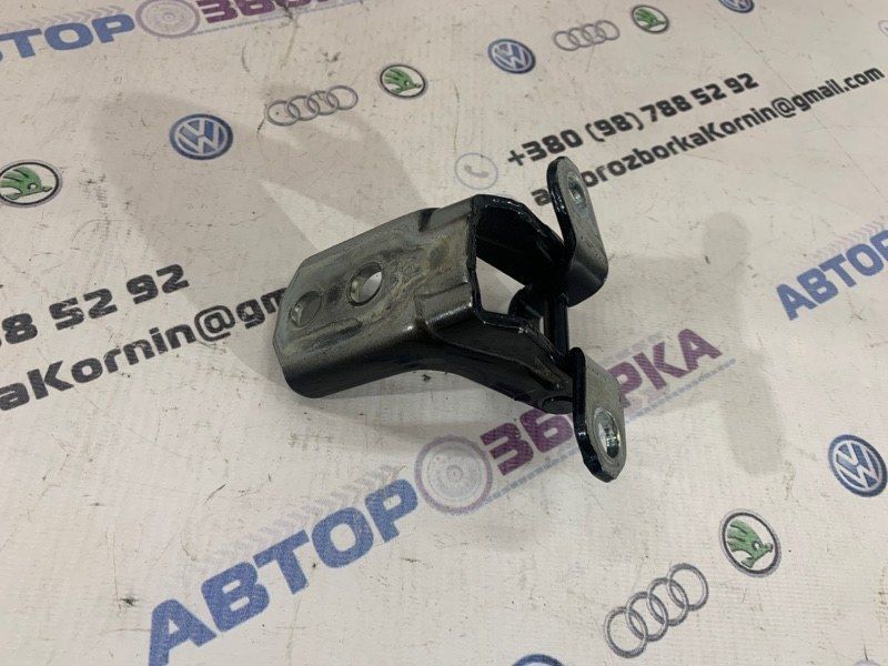 Петля двери A048520 Infiniti Q50