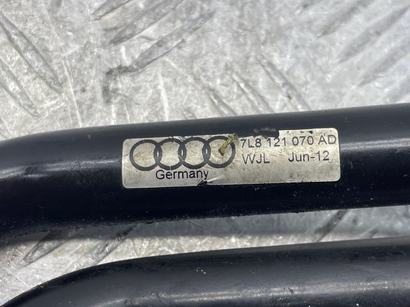 Трубопровід системи охолодження 7P8121070AD Audi Q7