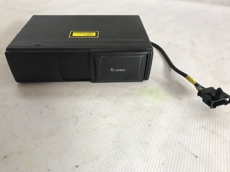 CD Чейнджер 1J6035111 Volkswagen Touareg