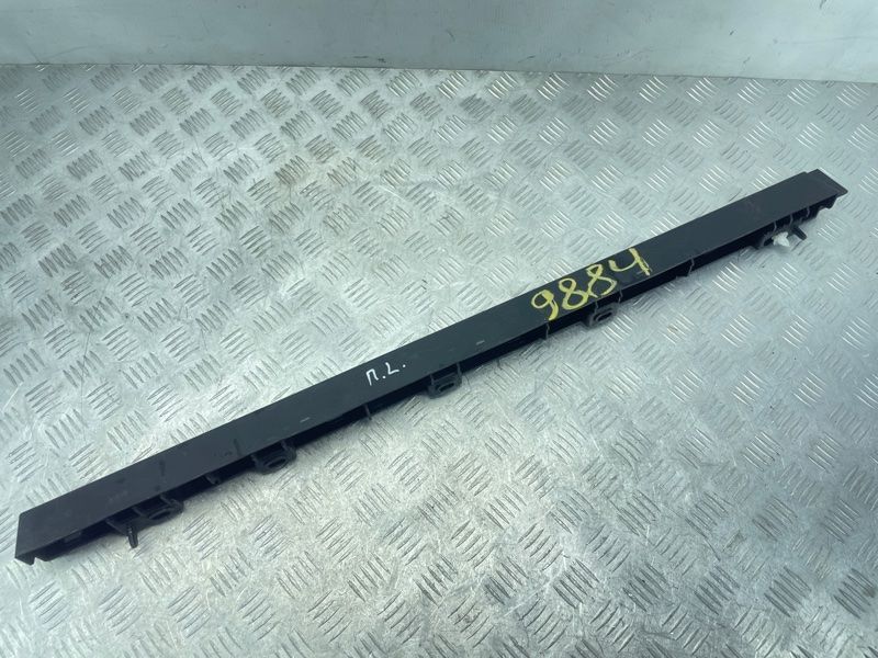 Кронштейн порогу 31395855 Volvo XC90