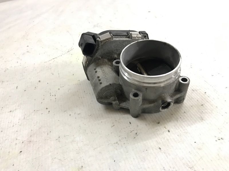 Дроссельная заслонка 06E133062G Audi Q7