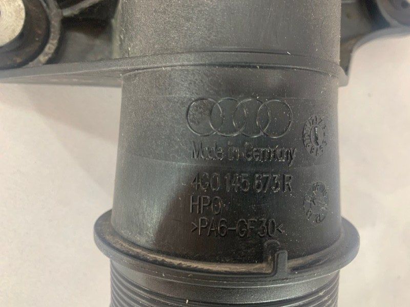 Патрубок интеркулера 4G0145673R Audi A7