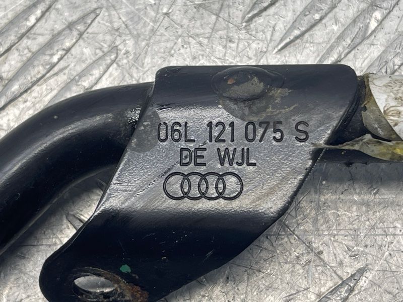 Трубопровід системи охолодження 06L121075S Audi Q5
