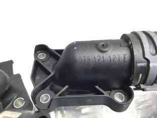 Патрубок системи охолодження 079121127E Audi S7