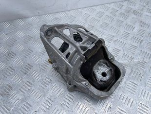Опора / подушка двигуна 4M0199371GL Audi Q7