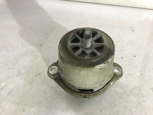 Опора двигуна 7P6199131D Volkswagen Touareg