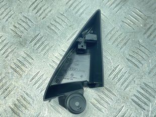 Угловая накладка зеркала двери внутренняя 4G88575054PK Audi A7