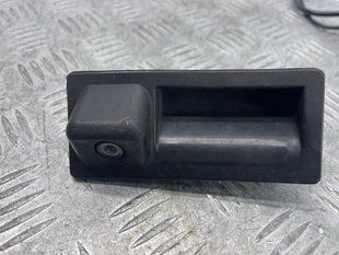 Кнопка замка крышки багажника с камерой 5N0827566AA Audi A6