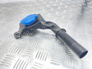 Заливна горловина бачка склоомивача 4M0955463 Audi Q7 Audi Q7, Audi Q8, Audi RS Q8, Audi SQ7, Audi SQ8