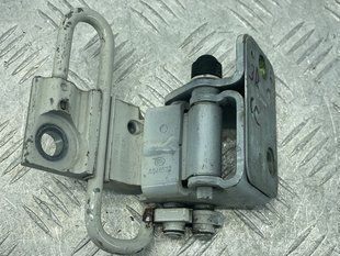 Петля двери нижняя 3C8833411B Volkswagen CC
