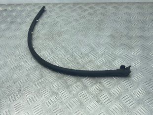 Уплотнитель двери 30762363 Volvo XC60
