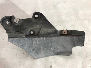 Спойлер колесной акри / Брызговик 4M0854815E Audi Q7
