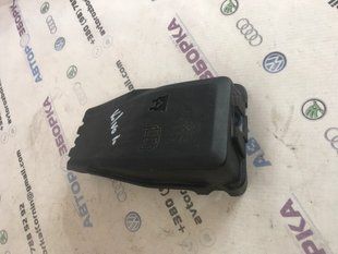 Кришка блоку запобіжників 30644652 Volvo XC60