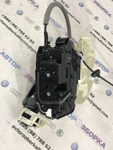 Замок двери 5N0839016E Volkswagen Tiguan