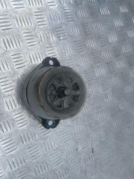 Опора / Подушка двигателя 7L8199131A Audi Q7
