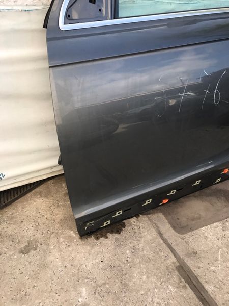 Двері 4L0831051A Audi Q7
