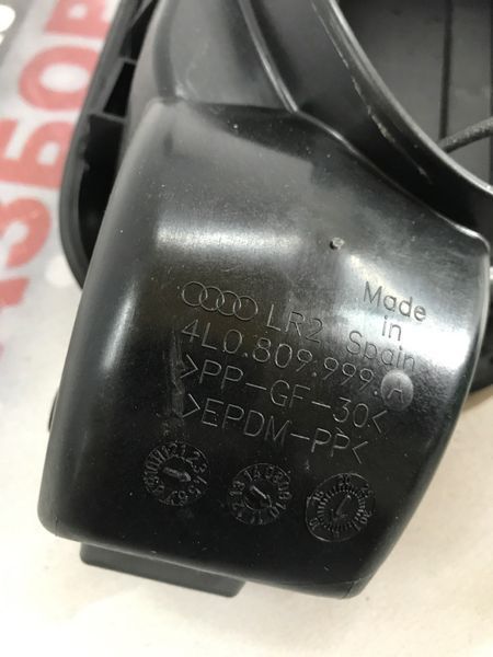 Корпус лючка крышки топливного бака в зборе 4L0809999A Audi Q7