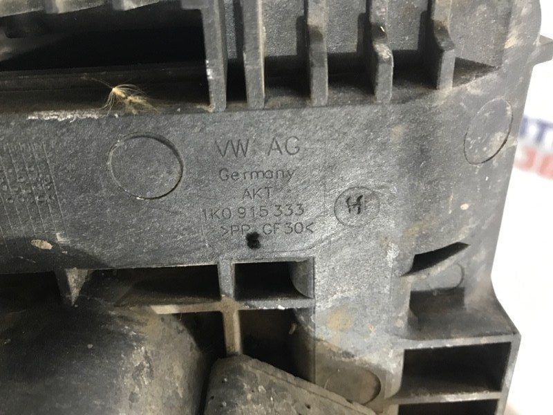 Поддон для аккумулятора 1K0915333 Volkswagen CC