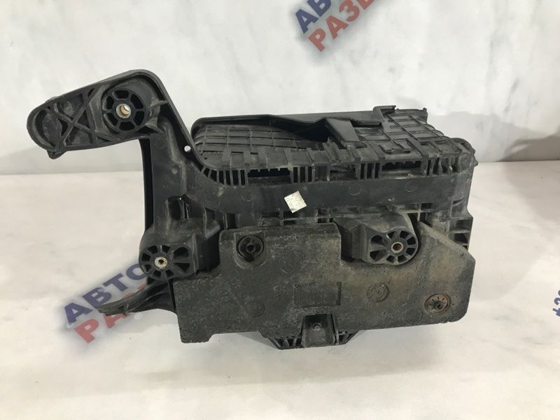Поддон для аккумулятора 1K0915333 Volkswagen CC