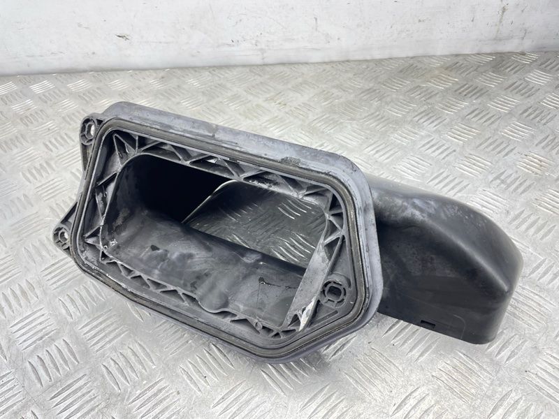 Повітрозабірник 4G1819904A Audi A6