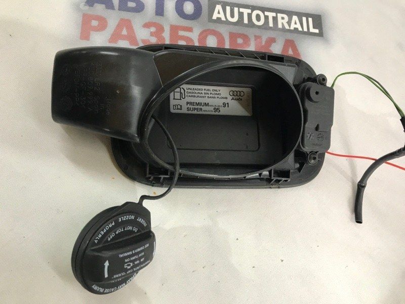 Корпус лючка крышки топливного бака в зборе 4L0809999A Audi Q7