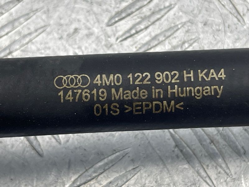 Шланг системи охолодження 4M0122902H Audi Q7
