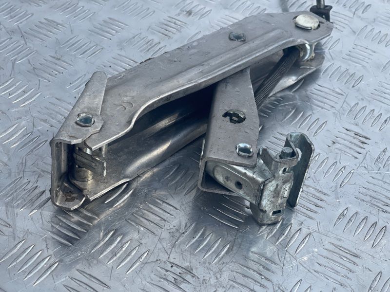 Домкрат 8L0011031A Audi A6