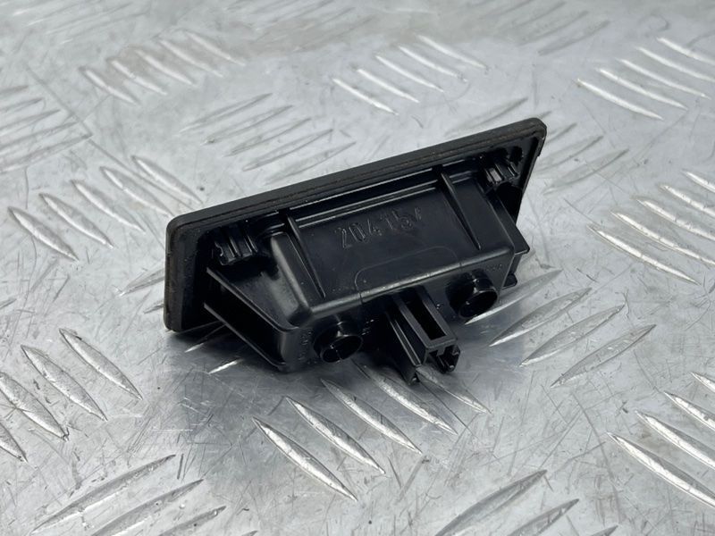 Світлодіодна підсвітка номерного знака 4G0943021 Audi A6 Audi A3 Sportback e-tron, Audi A3, Audi A4, Audi A4 Allroad, Audi A5, Audi A6, Audi A7, Audi Q3, Audi Q5, Audi Q7, Audi RS5, Audi RS7, Audi S3, Audi S4, Audi S5, Audi S6, Audi S7, Audi SQ5, Audi TT, Audi TT RS, Audi TTS